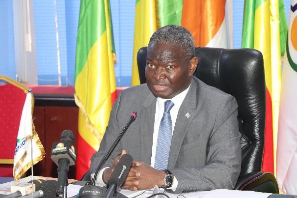 <br />
<b>Warning</b>:  Undefined variable $resourceTitle in <b>/data-plesk/vhost/switch-maker.net/iconography-uemoa.switch-maker.net/themes/ceswinstitut/view/omeka/site/media/show-custom.phtml</b> on line <b>79</b><br />
